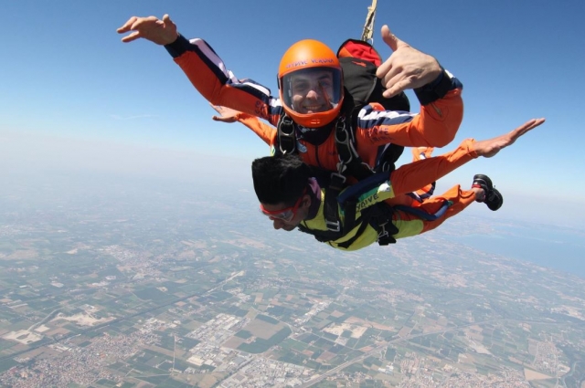  Vuelas junto con un instructor 